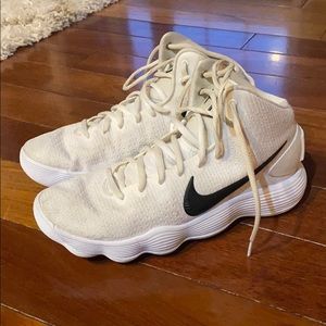 Woman’s Basketball shoes